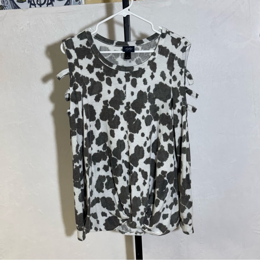Daytrip White and Gray Cow Print Large Long Sleeve Top with Shoulder Cutouts